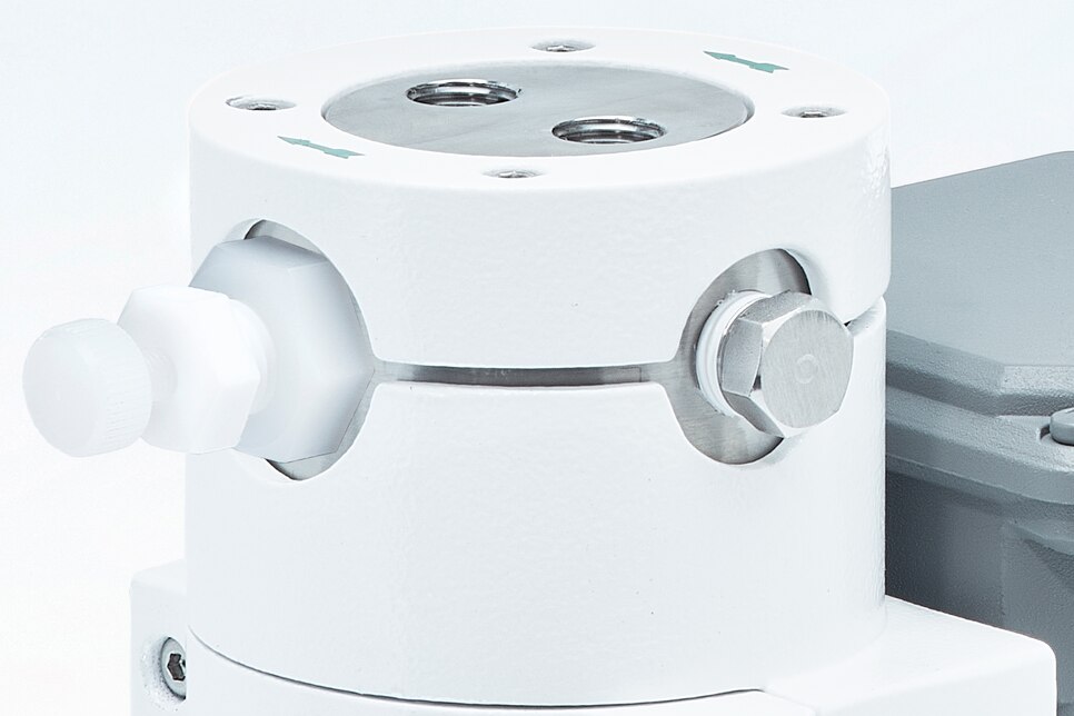 Pumpenkopfoberteil aus rostfreiem Stahl mit Bypassnadelventil aus PVDF (Option)